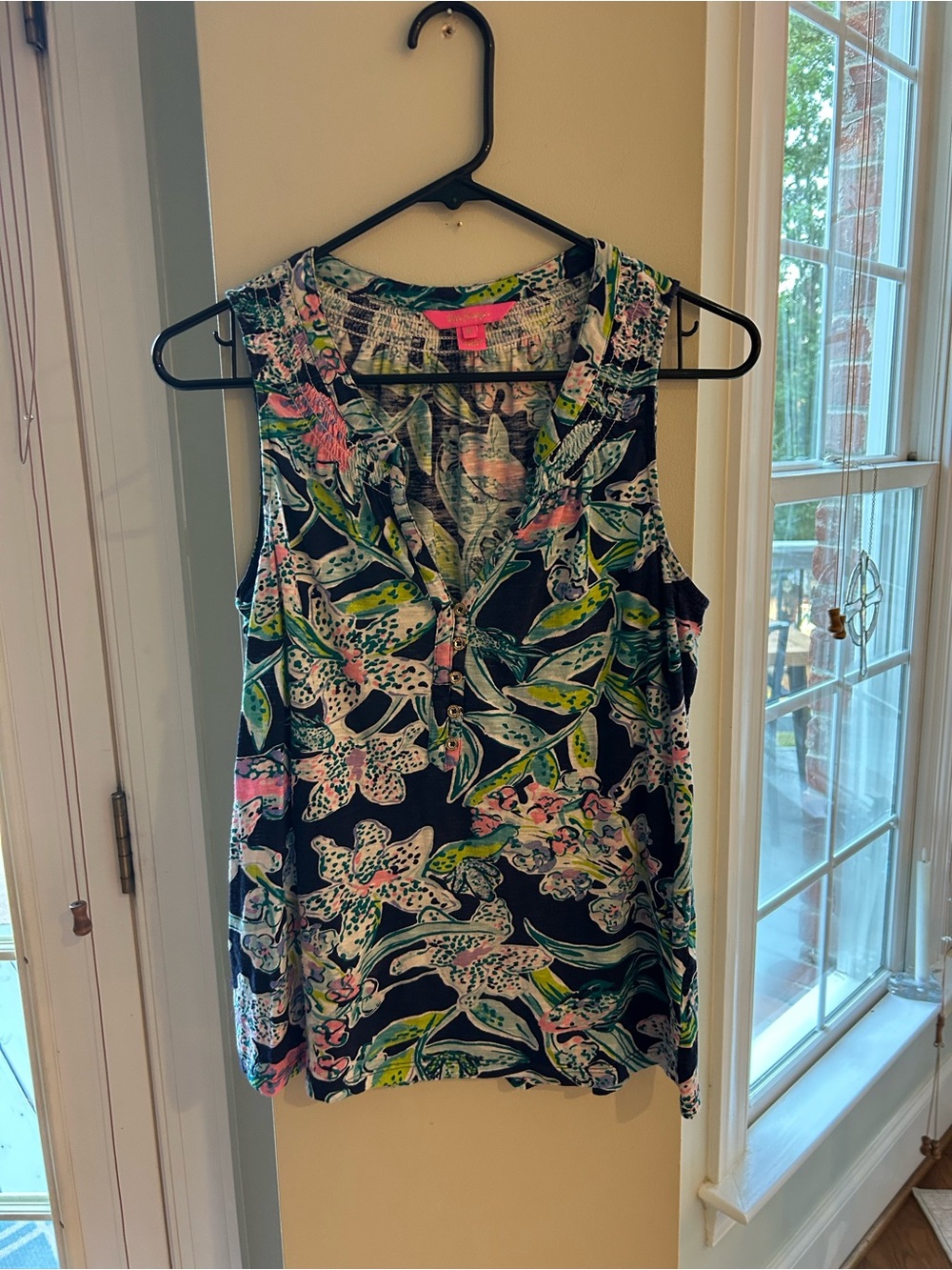 Lilly Pulitzer Floral V-Neck Sleeveless Camisole in Navy, Pink & Green Medium